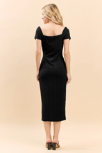 Load image into Gallery viewer, Audrey Sweet Heart Neck Bubble Rib Short Sleeve Midi Dress
