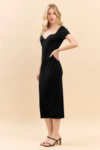 Load image into Gallery viewer, Audrey Sweet Heart Neck Bubble Rib Short Sleeve Midi Dress
