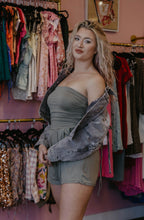 Load image into Gallery viewer, Ashley Solid Tube Romper
